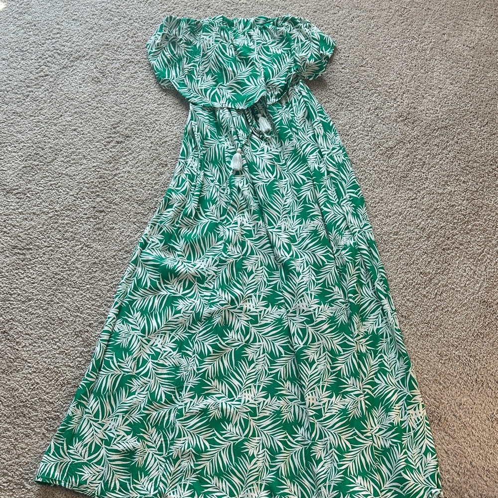 Green and White Leaf Print Maxi Dress
